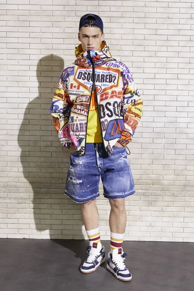 Look 11